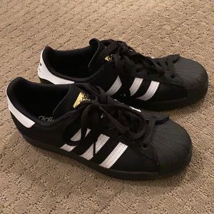 Adidas black originals shell toe superstars